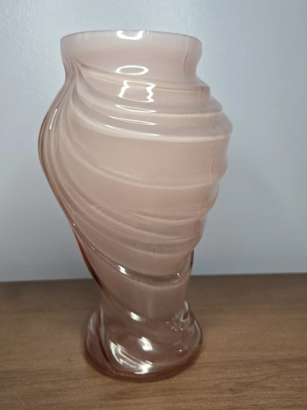 Vintage Teleflora Pink Opaque Draped Glass Flower Vase Swirled 8” Elegant Drape